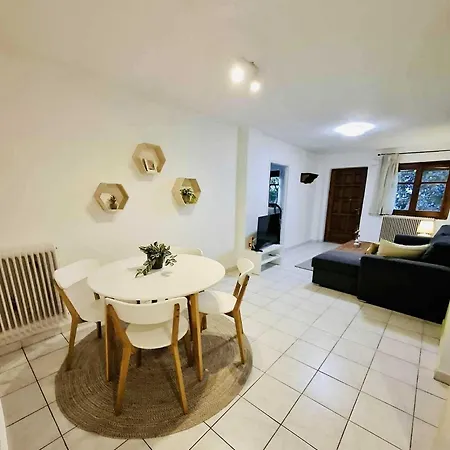 Art - 1,5 Km από το κέντρο της λαμίας Appartement Lamía