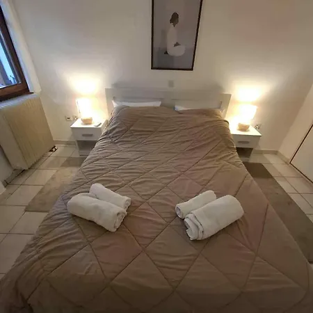 Art - 1,5 Km από το κέντρο της λαμίας Appartement *